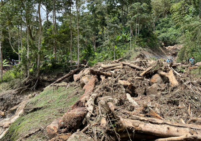 Deslizamiento de tierra en Cundinamarca por lluvias