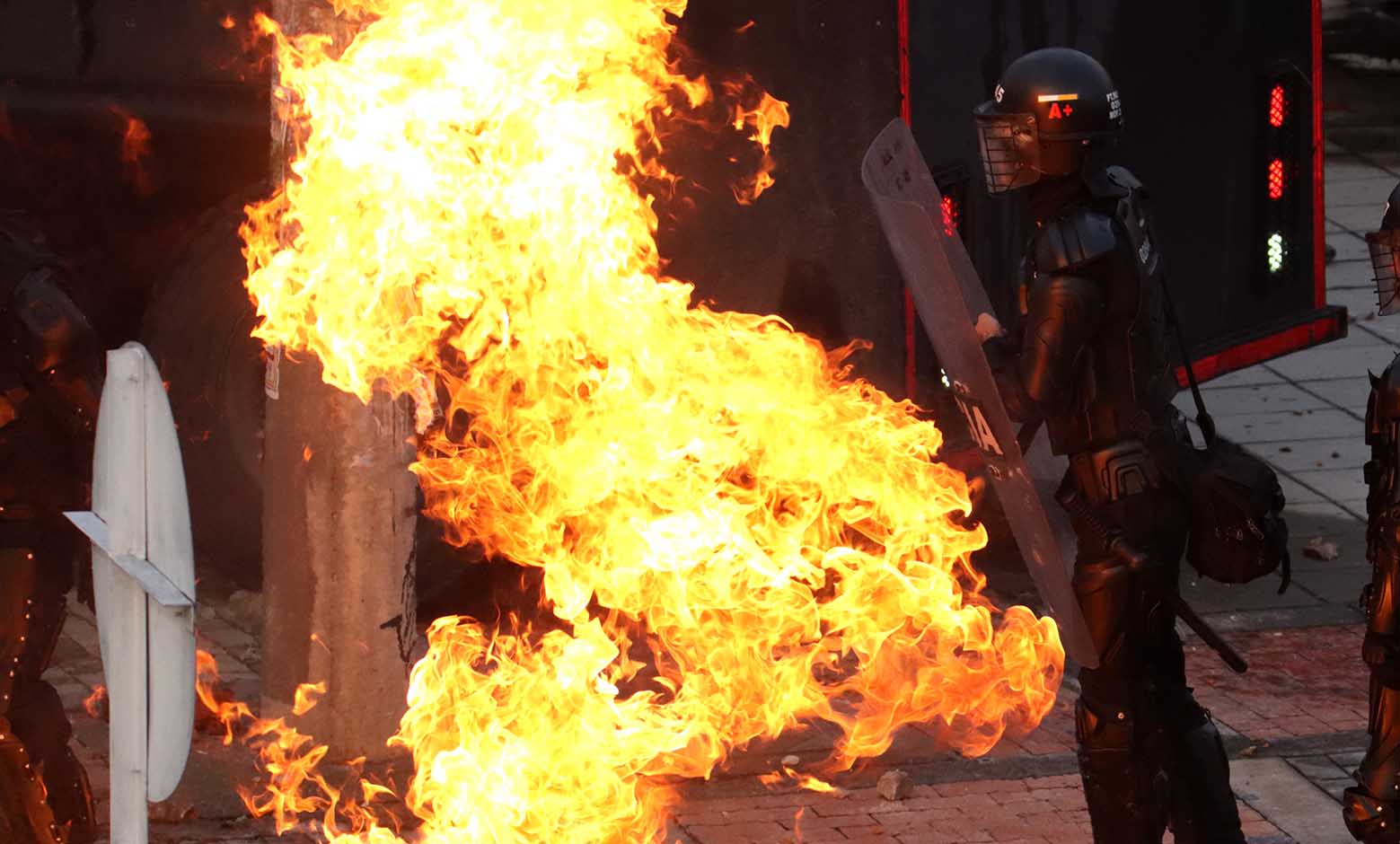 disturbios - Marchas - Manifestaciones en Bogotá - 28 de abril