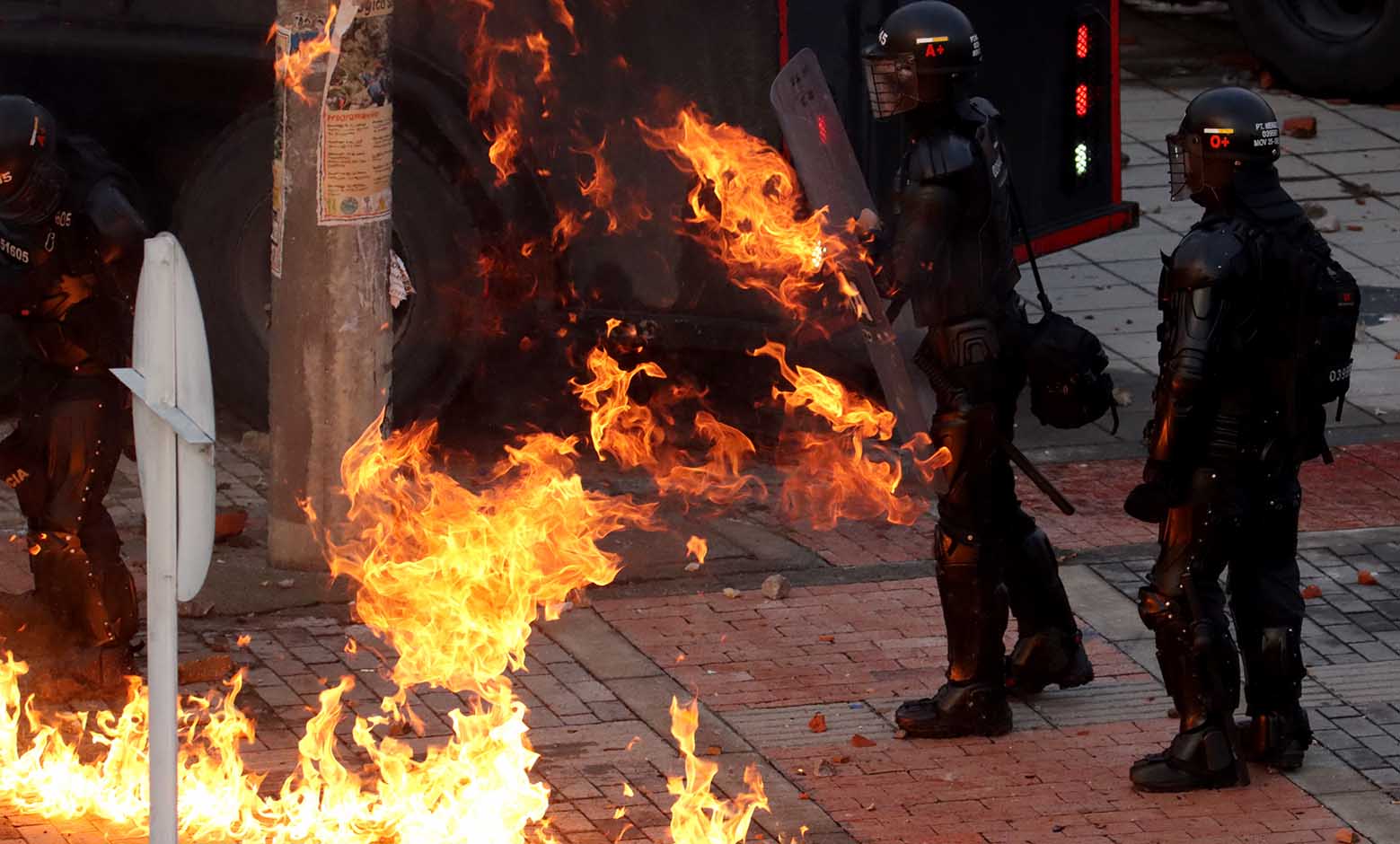 disturbios - Marchas - Manifestaciones en Bogotá - 28 de abril