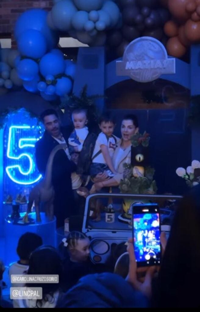 Carolina Cruz y Lincoln Palomeque celebrando el cumpleaños de su hijo