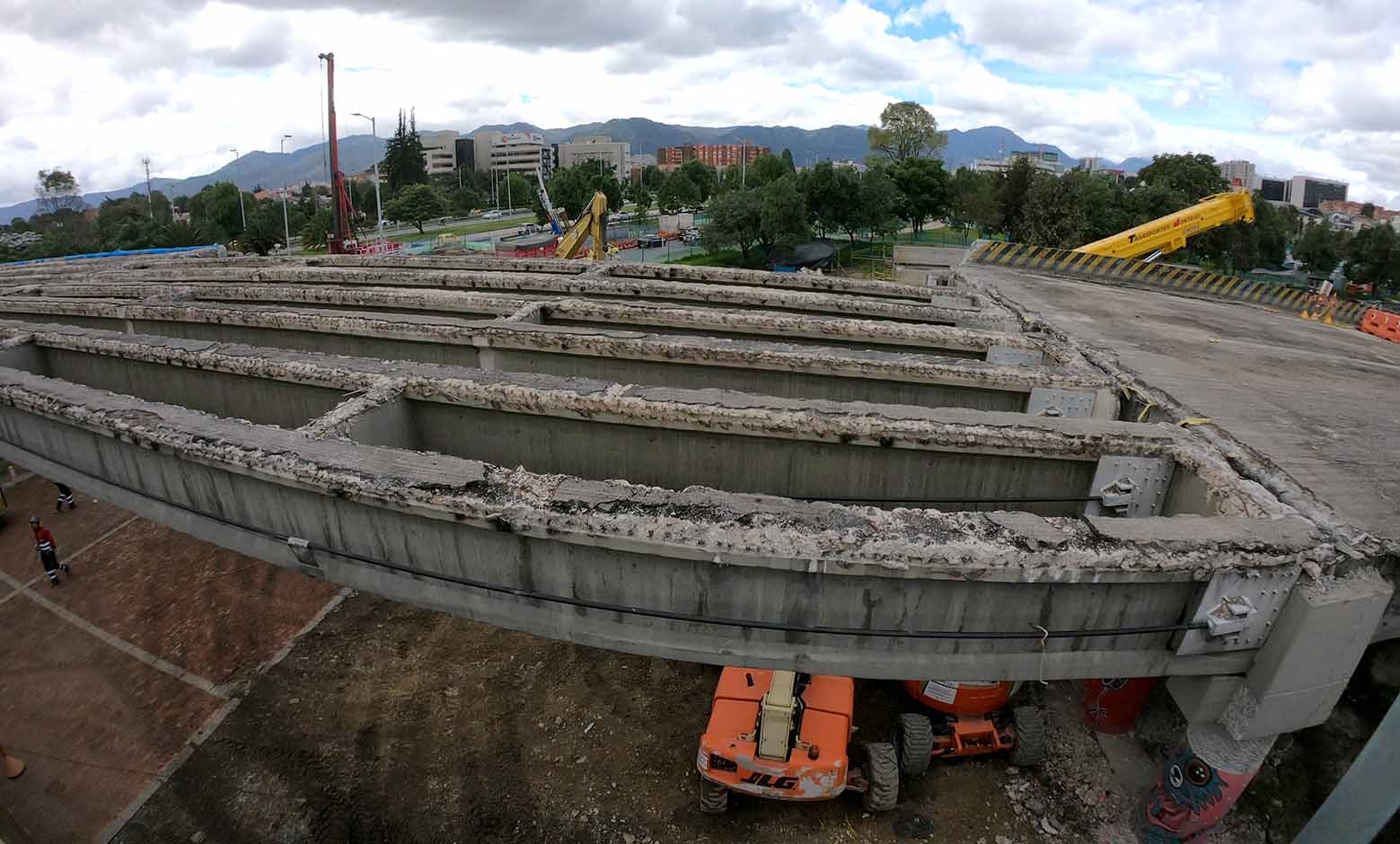 Obras puente Avenida 68 con Calle 26