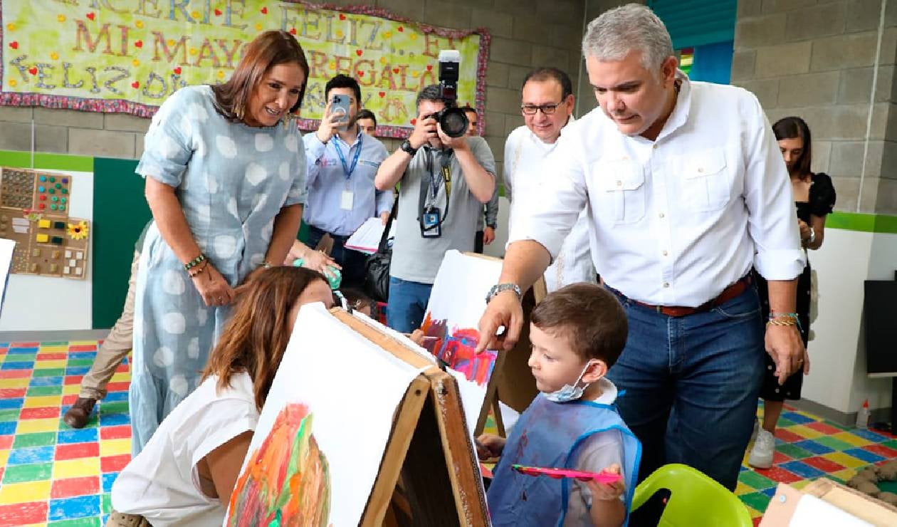n Girardot, Cundinamarca se entregó nuevo colegio y dentro de desarrollo infantil
