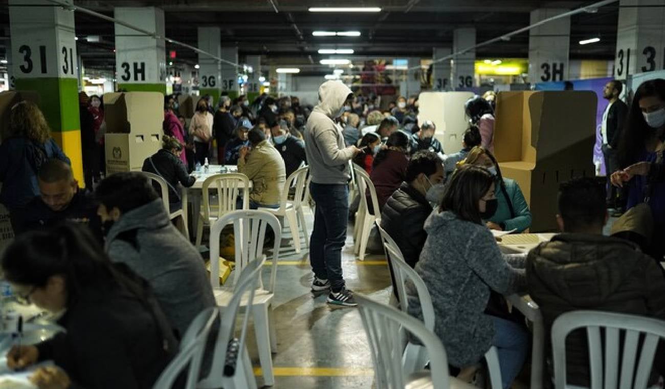 Elecciones Territoriales 2023: está prohibido sacar el celular para tomarle fotos al voto