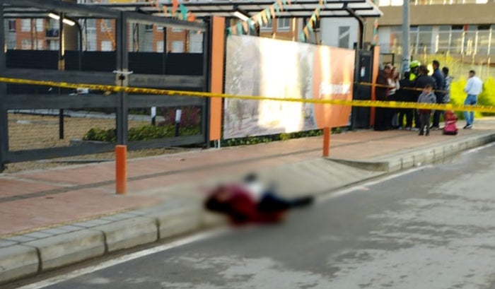 Madre fue asesinada cuando llevaba a su niña al colegio