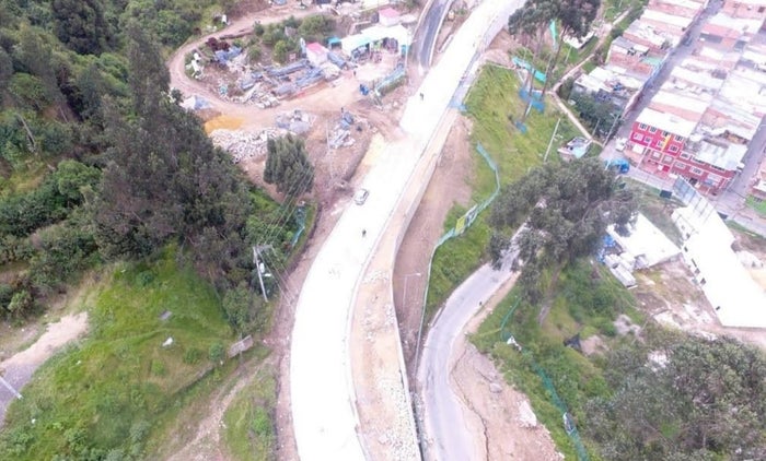 Obras en antigua vía al llano- Bogotá