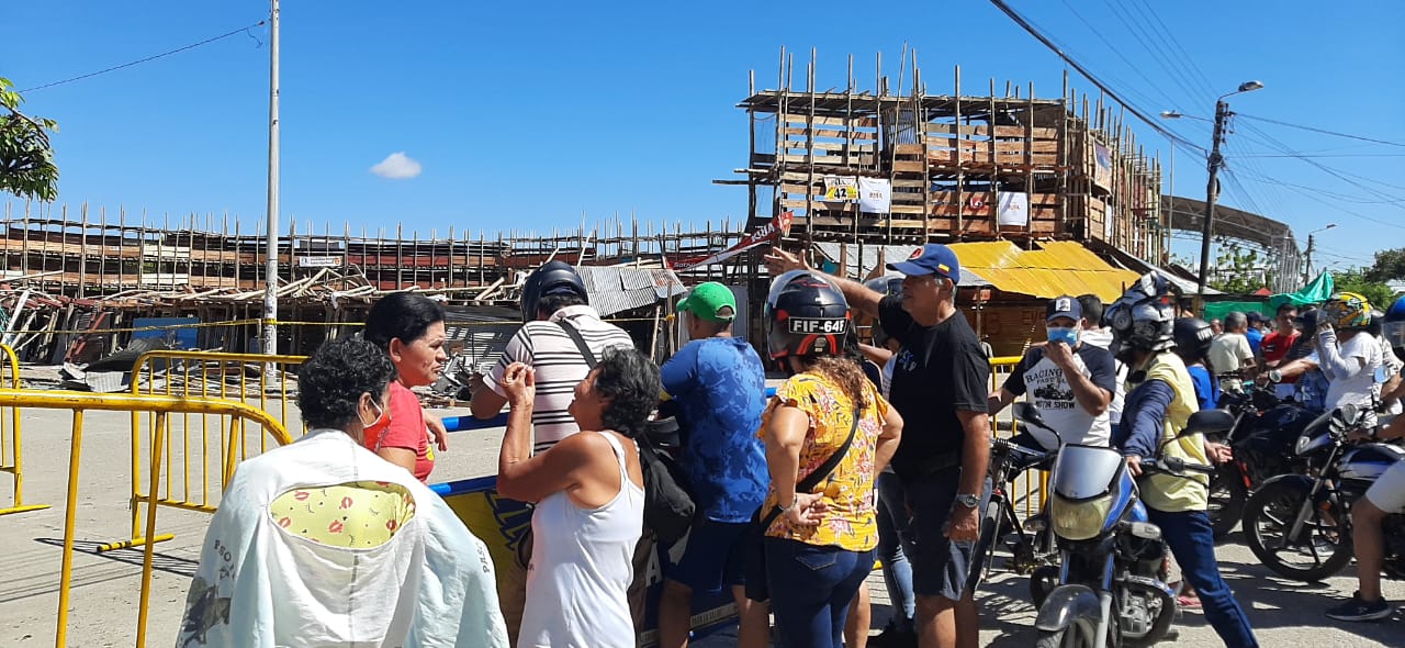 Gradas colapsadas en El Espinal