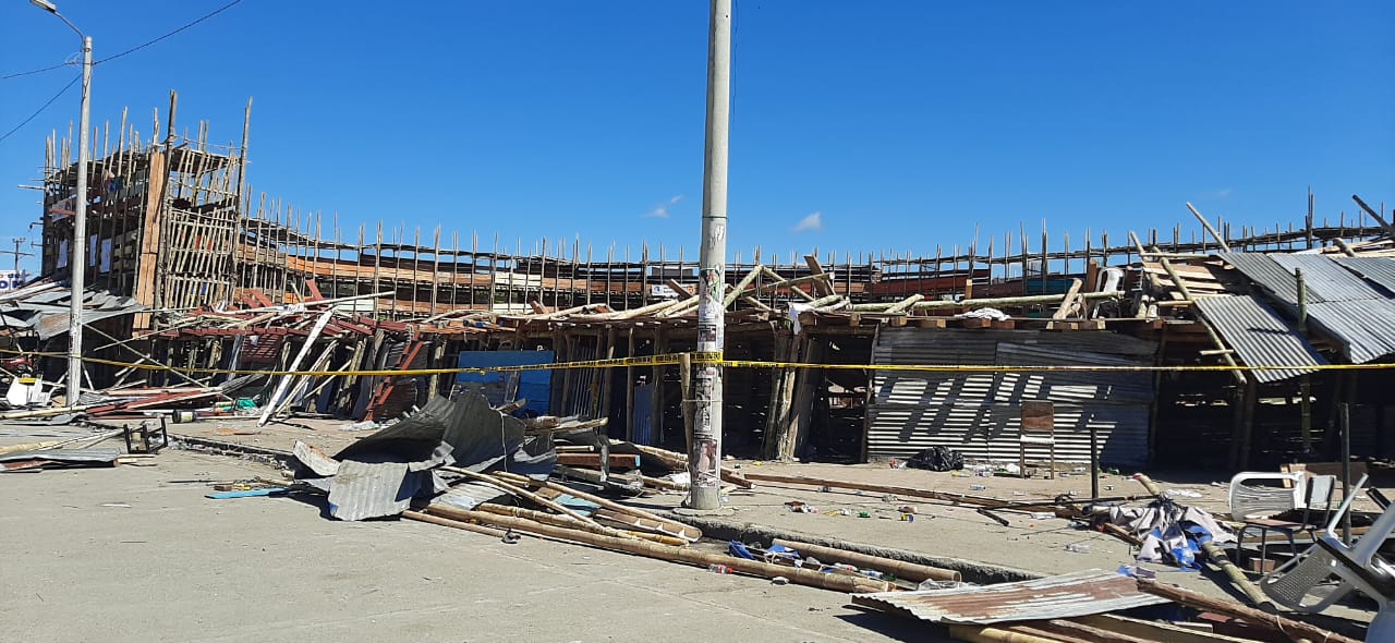 Gradas colapsadas en El Espinal