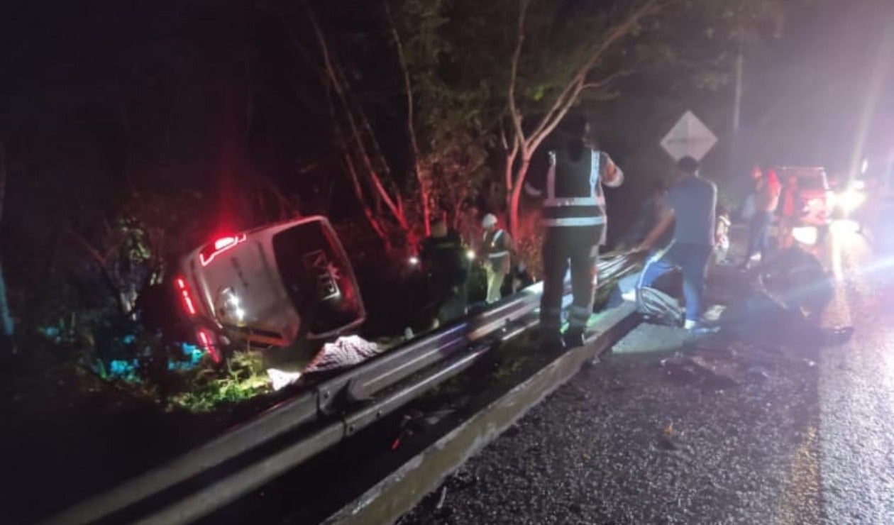 Volcamiento de bus en la vía Bogotá – Ibagué