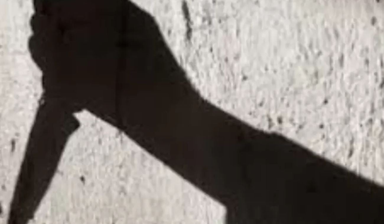 Hombre vestido de mujer está apuñando mujeres en Soacha