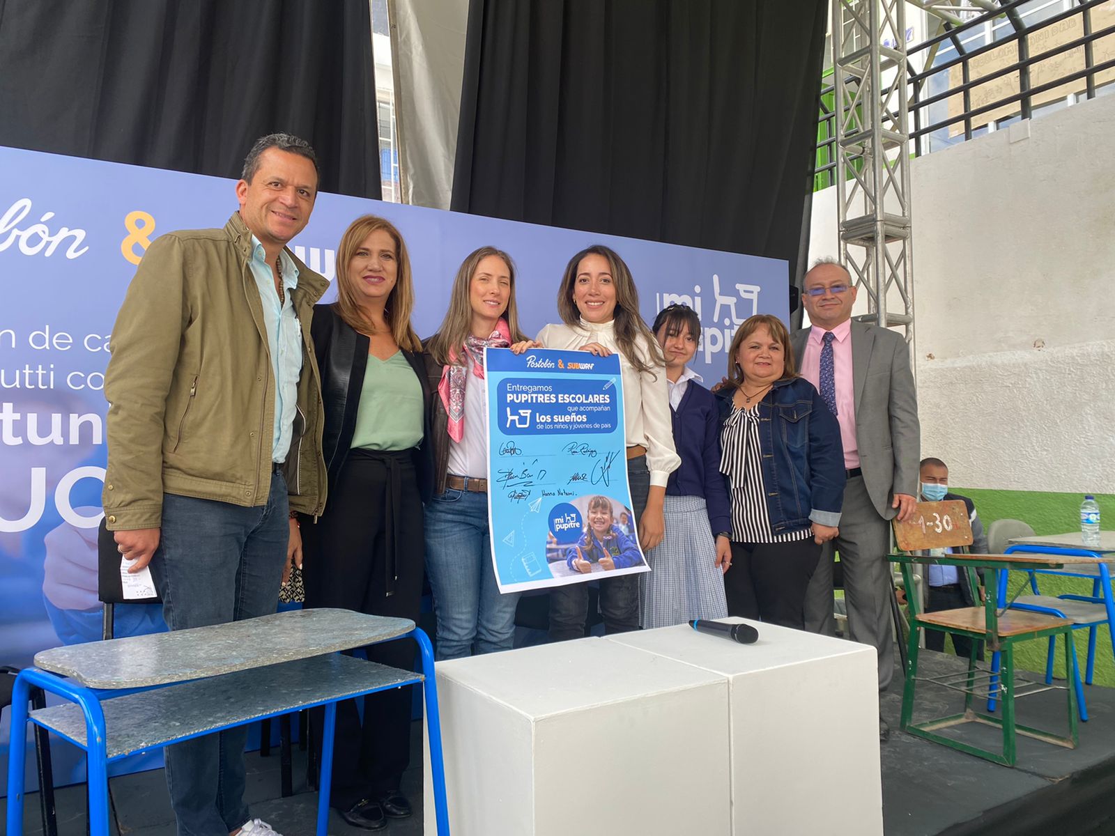 Estudiantes de Soacha tendrá nuevos pupitres ecológicos gracias a la alianza de Postobón y Subway