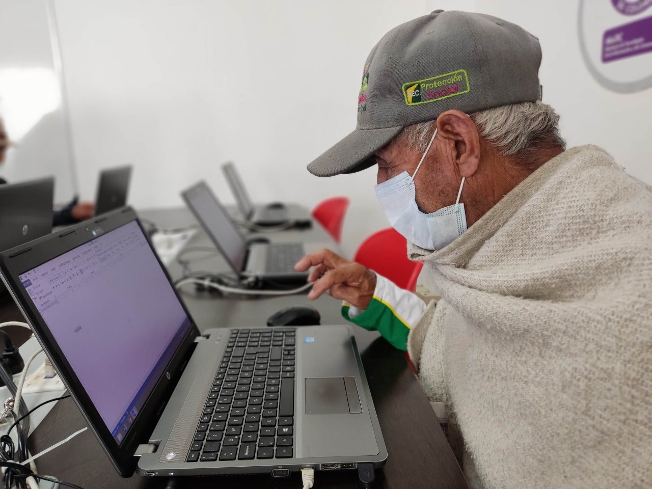 Precauciones para comprar en línea en el Día del Amor y la Amistad