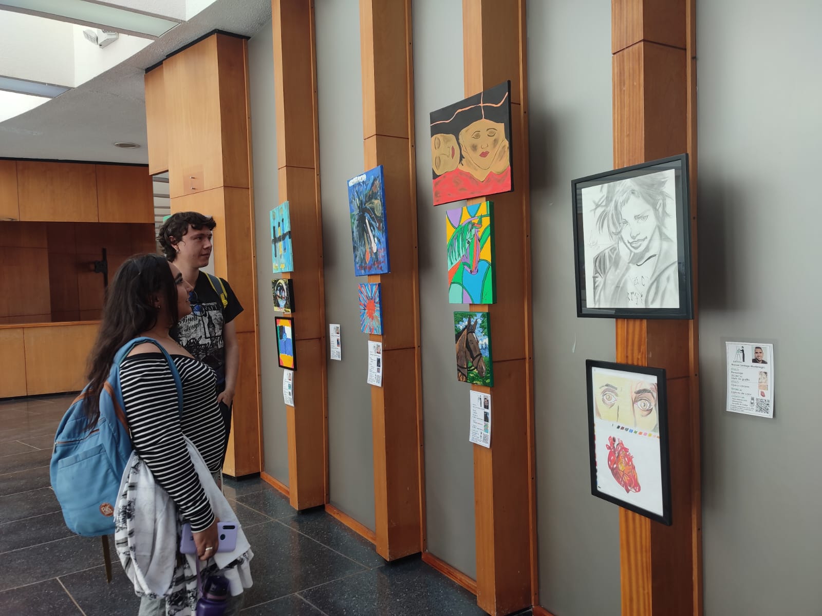 Hasta el próximo 17 de septiembre estará abierta al público esta exposición protagonizada por más de 50 artistas autistas.