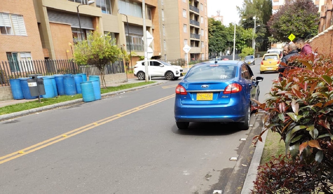 Ladrones se hacen pasar por policías para robar