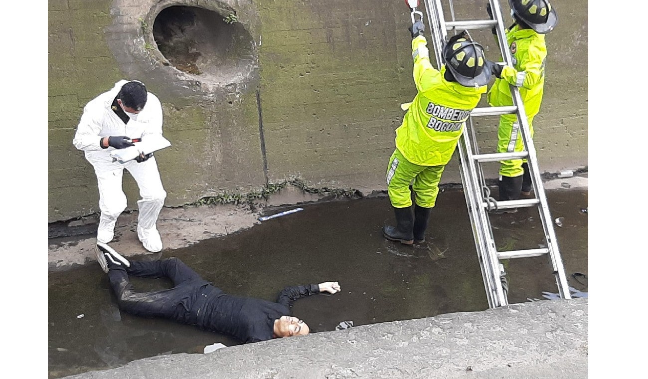 Muerto en el caño de la Avenida Boyacá