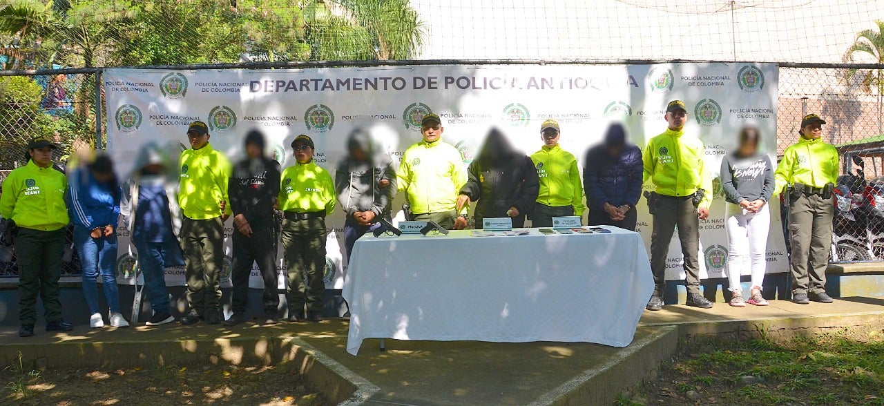 Nueve señalados integrantes de esta red dedicada al fleteo, fueron capturados en Antioquia.
