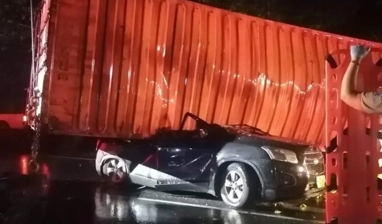 Accidente de tránsito en vía Girardot - Ibagué