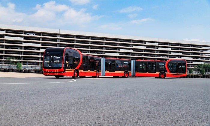 Bus eléctrico más largo del mundo está en Bogotá