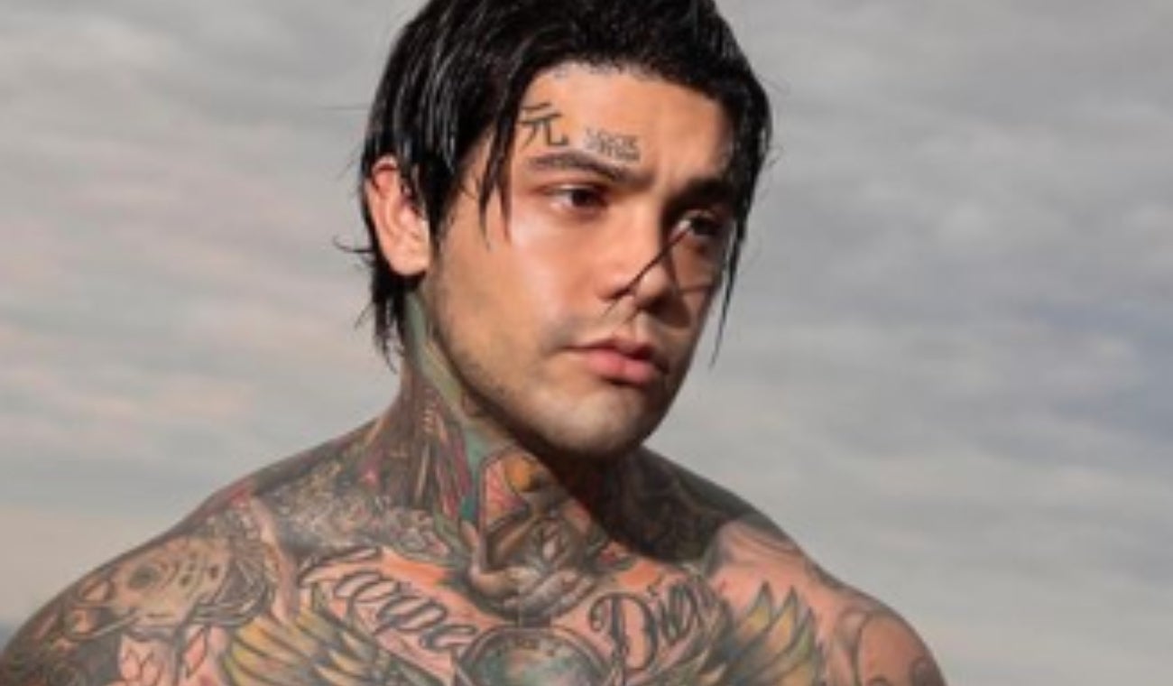 Yeferson Cossio abandonó el país