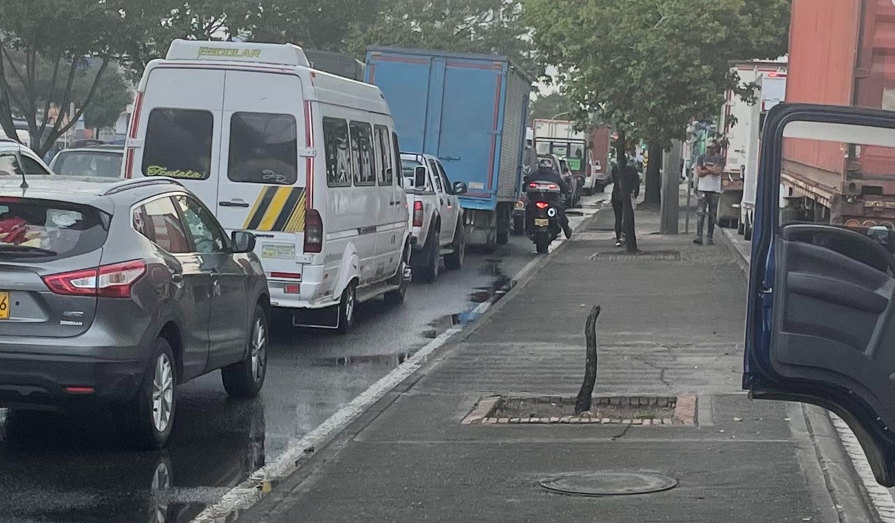 Trancón en la calle 80