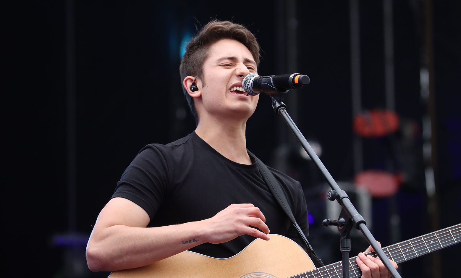 Manú se presenta en el Megaland