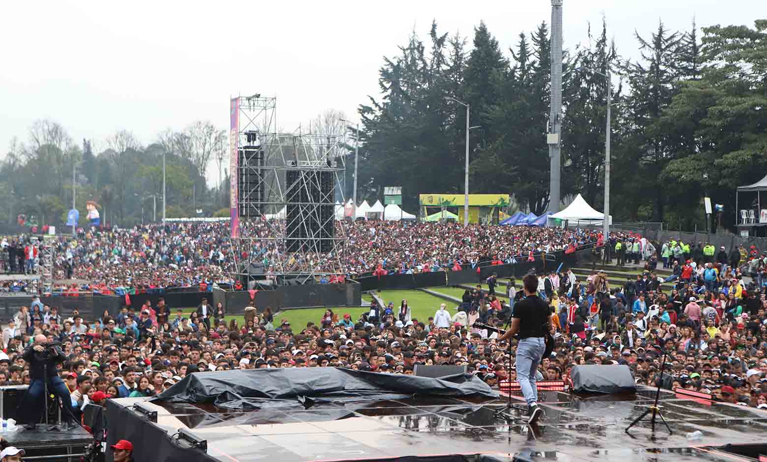 Manú se presenta en el Megaland