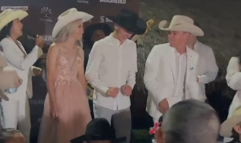 Pogacar bailando joropo