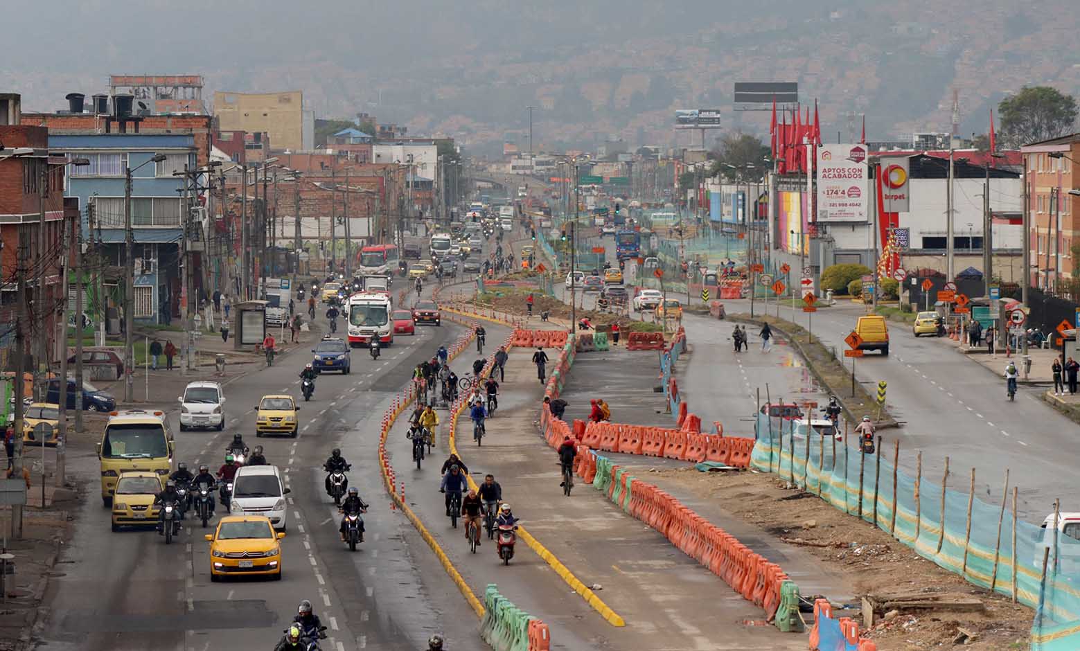 Primer día de nuevo pico y placa en Bogotá