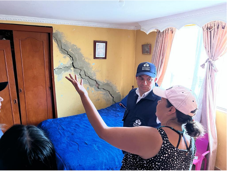 Viviendas en riesgo de colapso en Silvania (Cundinamarca).