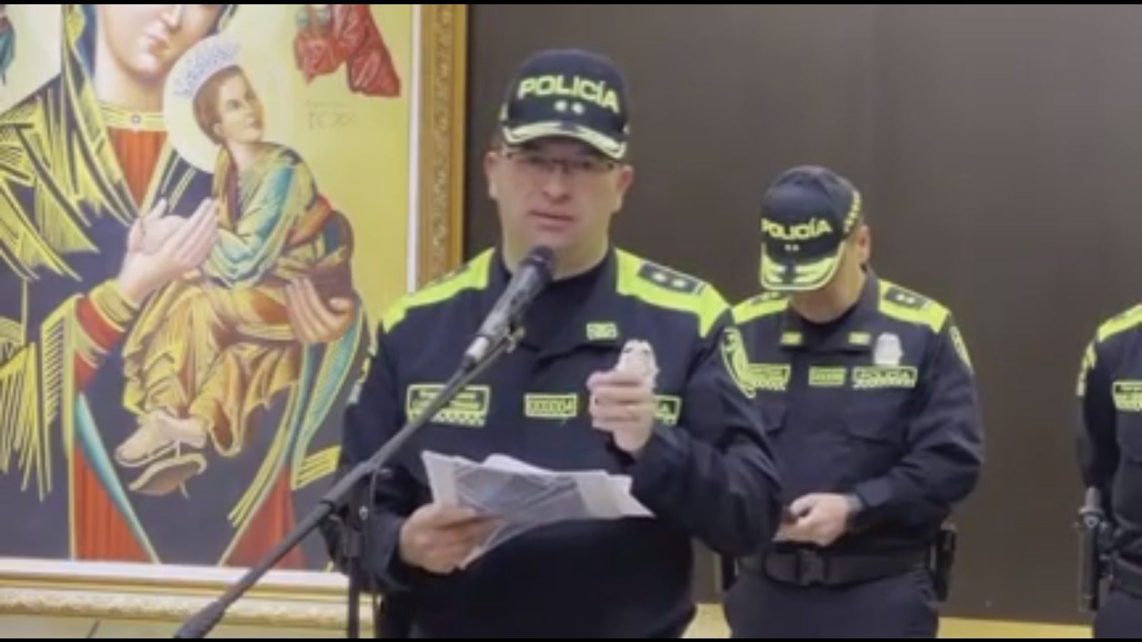 Con carteles, autoridades están tras la pista de los más buscados en Bogotá