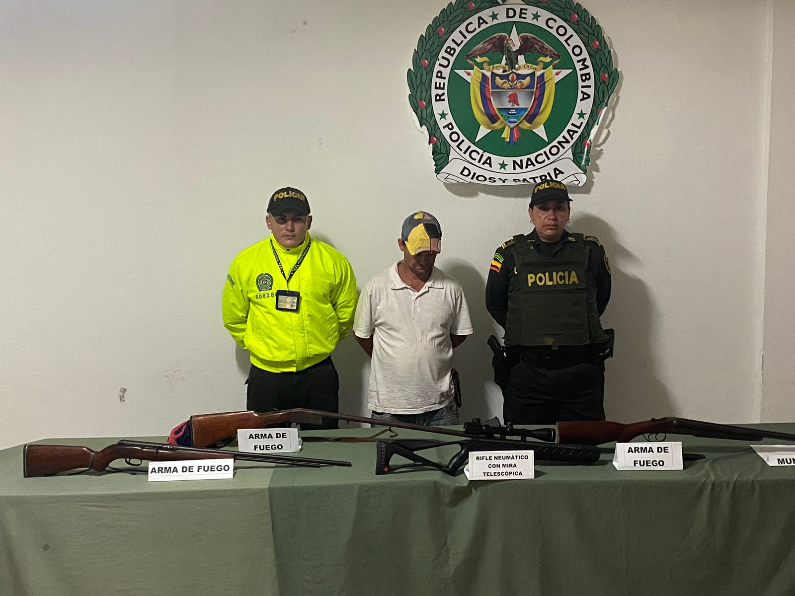 Capturan a reinsertado del Clan del Golfo con arsenal de armas en Cundinamarca