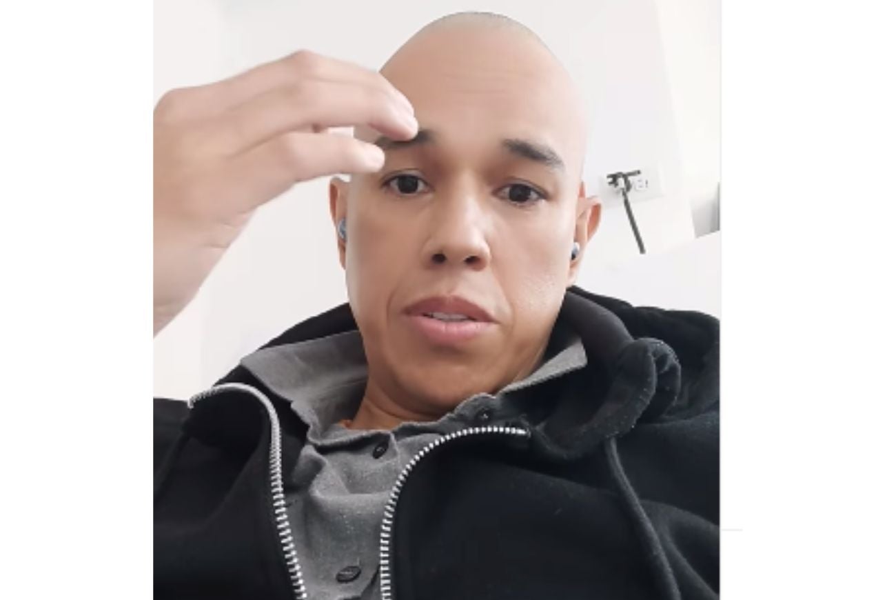 Diego Guauque después de raparse