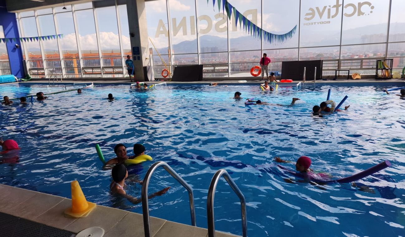Piscinas en Centro Comercial Paseo Villa de Río