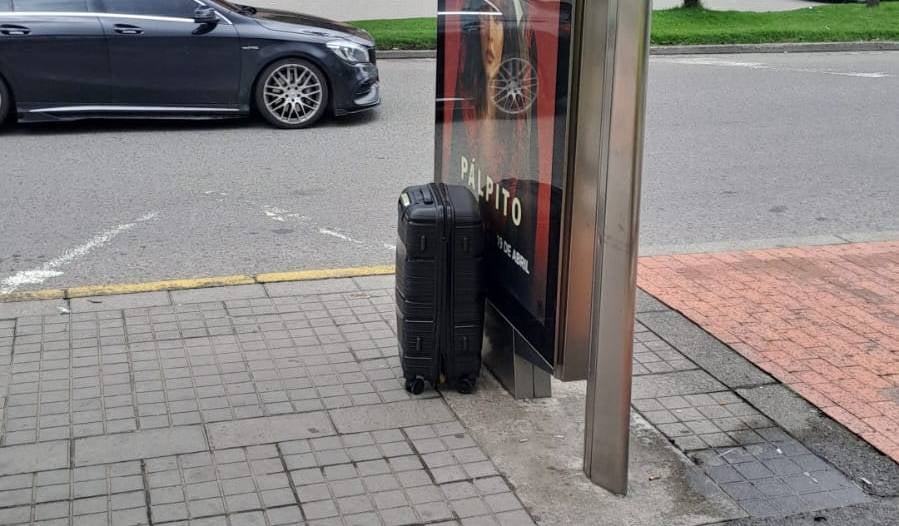 Maleta encontrada en paradero de la calle 100