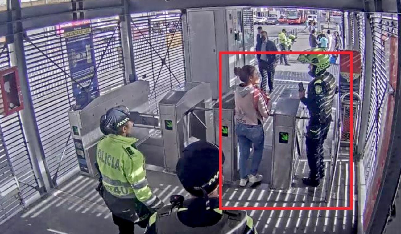 Captura de delincuente en estación de TransMilenio