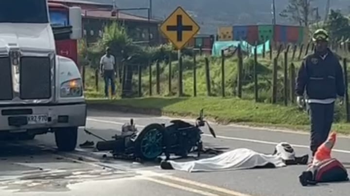 Accidente de transito en la vía Medellín - Bogotá