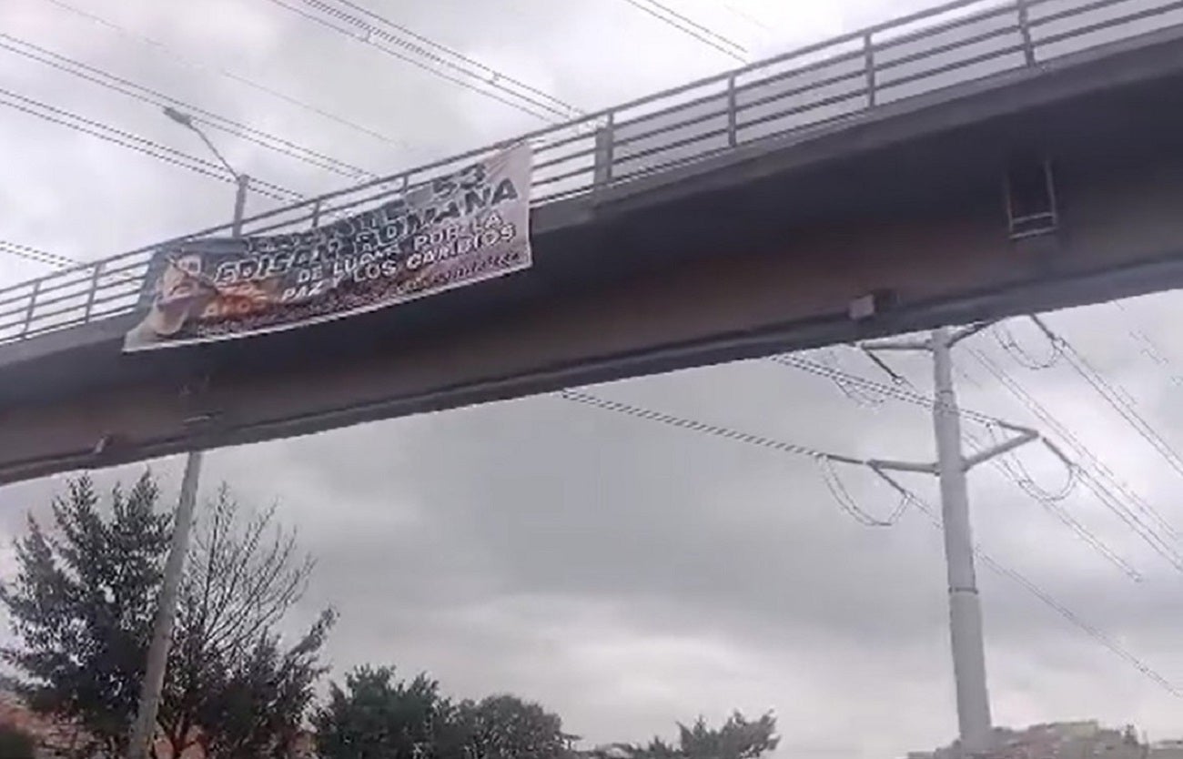 Pancartas de autodefensas gaitanistas en Bogotá