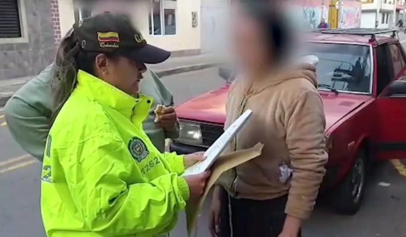 Capturas a falsas funcionarias en Bogotá: robaban plata de impuestos