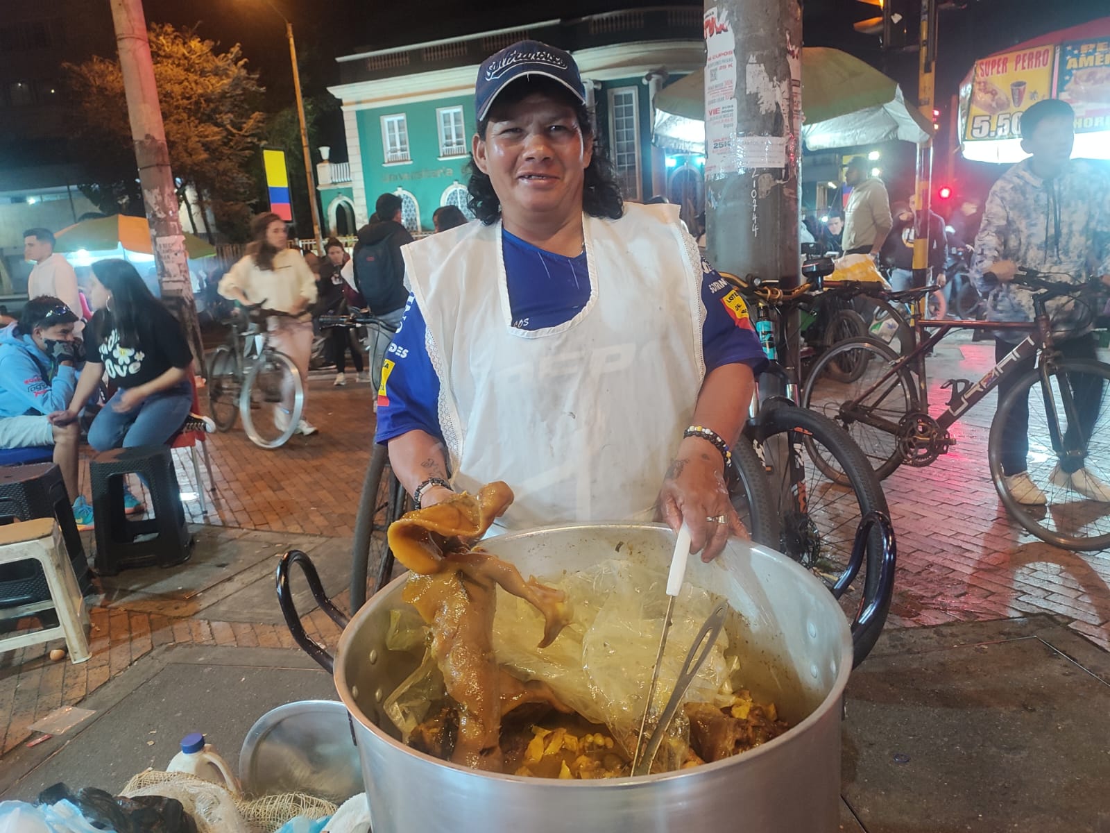 Ciclovía nocturna en Bogotá