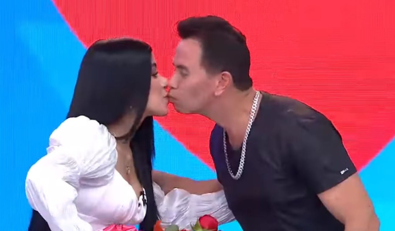 Jenny López pidió permiso a su mamá para tener intimidad con Jhonny Rivera