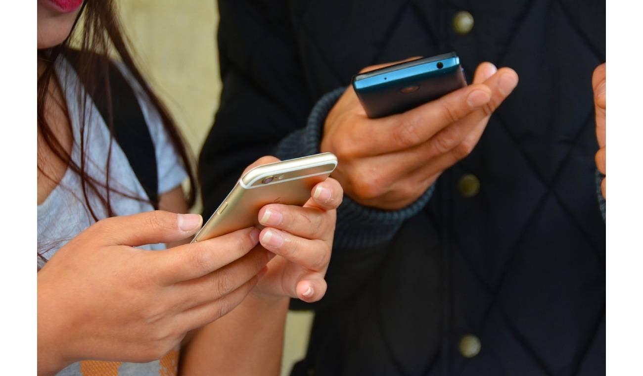 Uso de celular en el trabajo