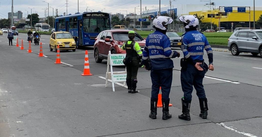 Policías y Agentes Civiles de Tránsito