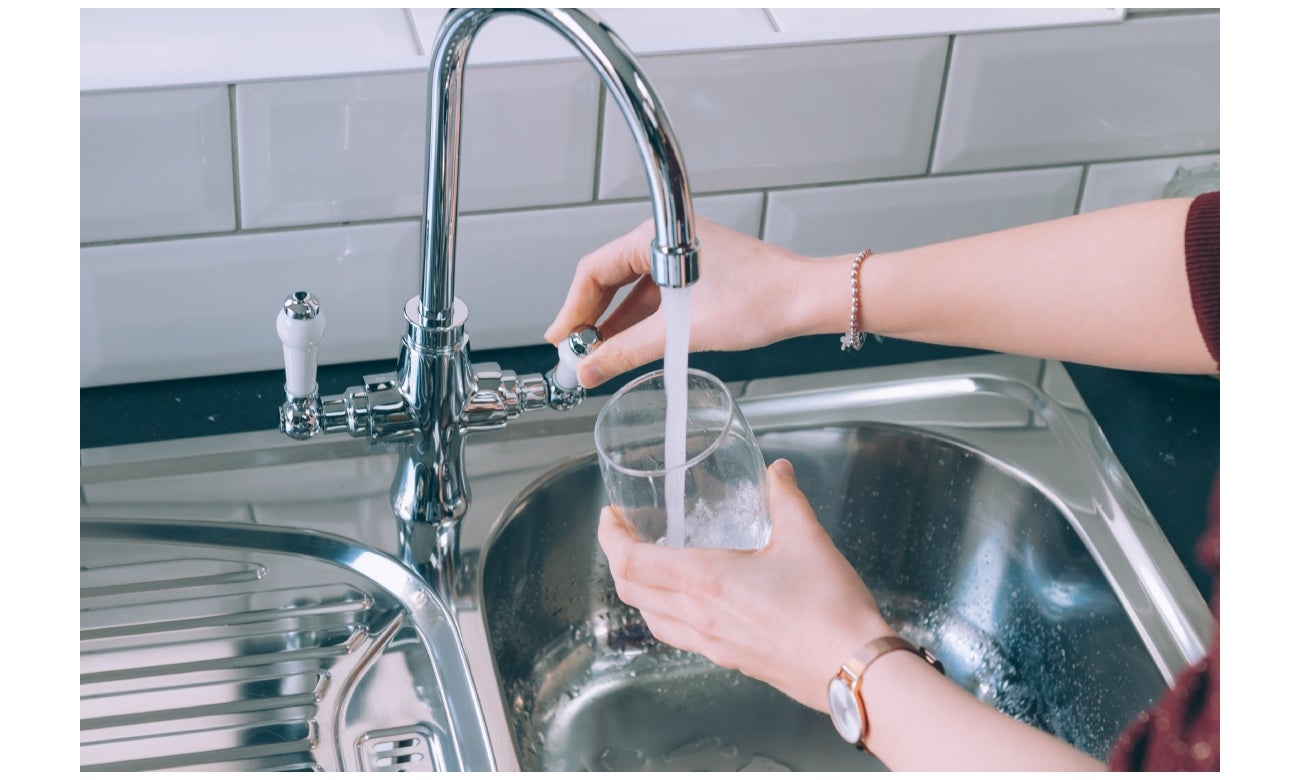 Agua de la llave - agua del grifo
