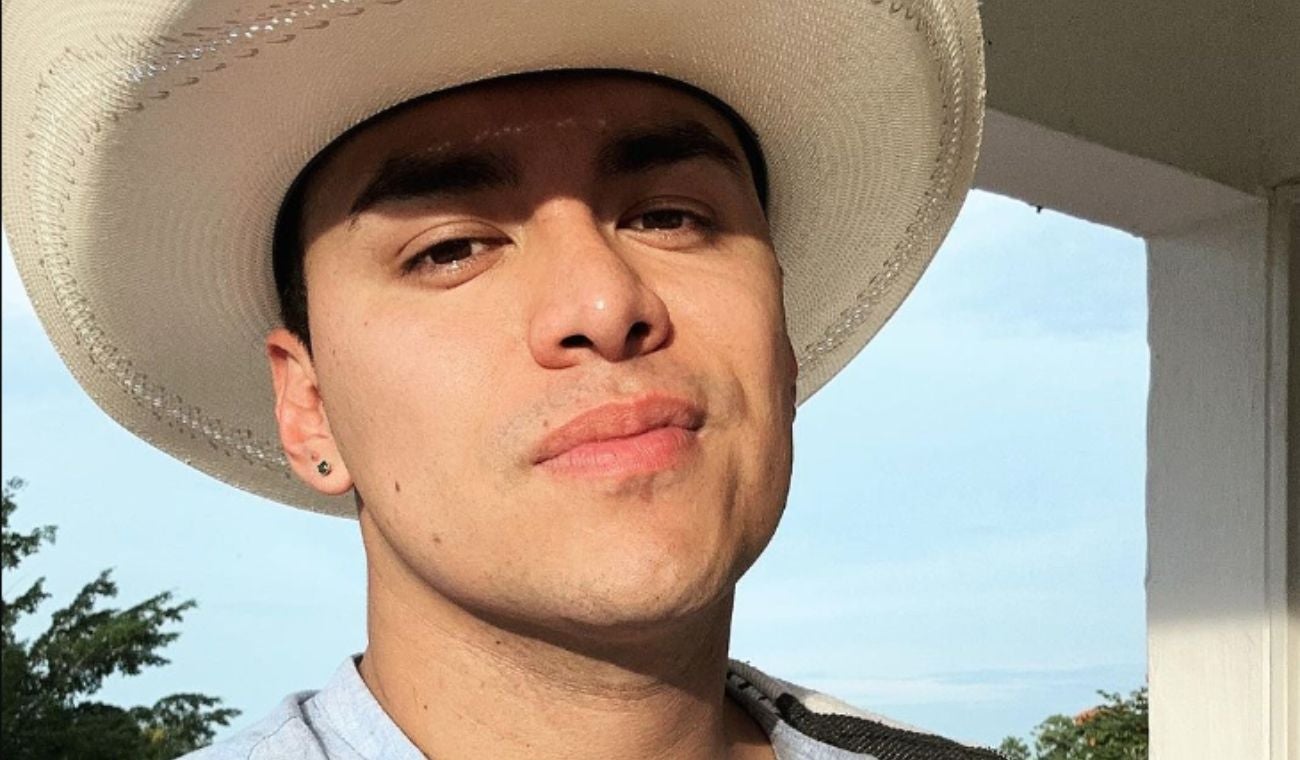 Yeison Jiménez se peleó con seguidor que lo mandó a leer libros de economía