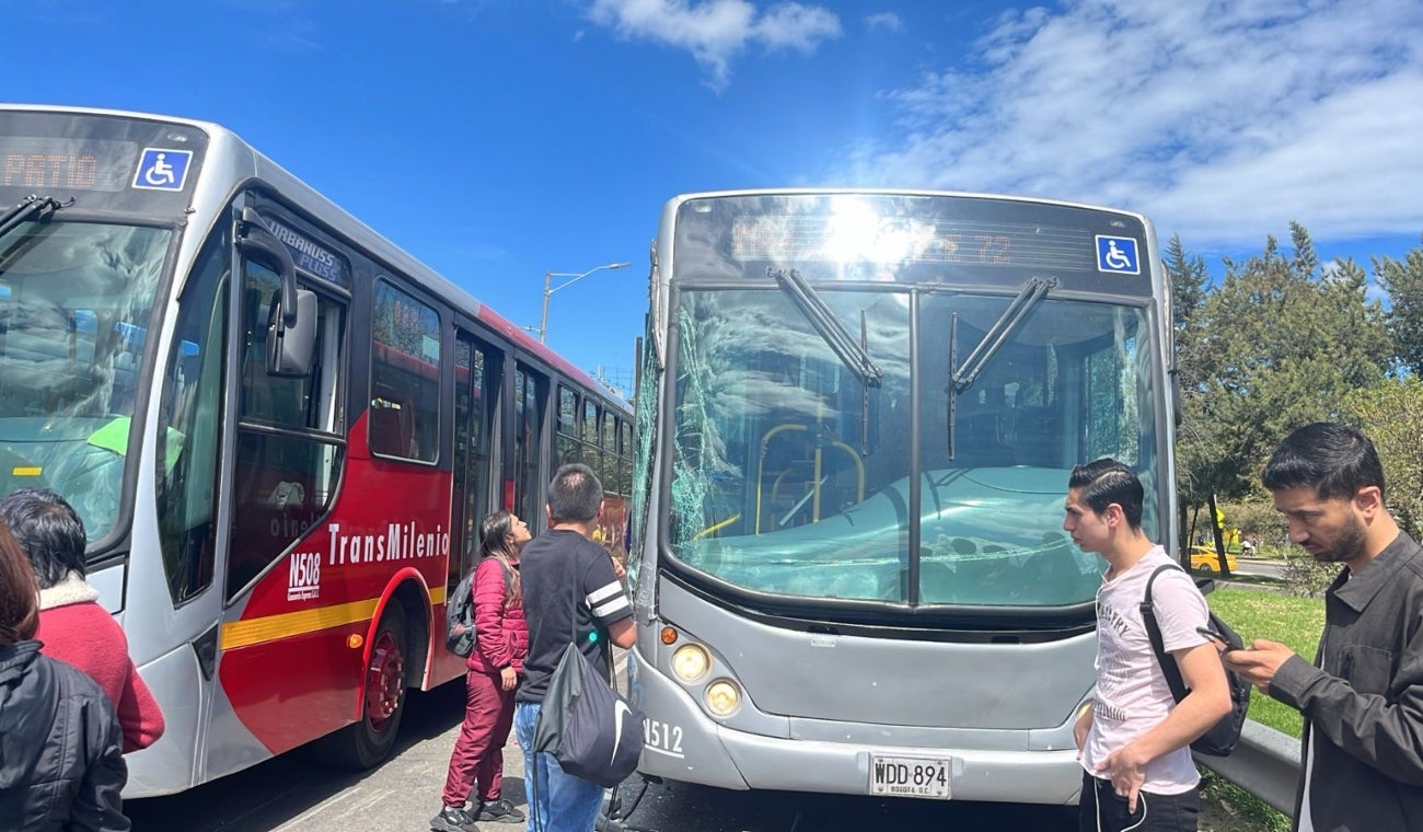 Accidente de bus de SITP y Dual de Transmilenio en Suba