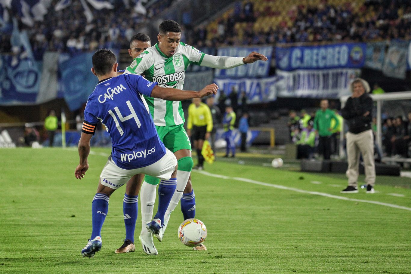 Millonarios enfrenta a Nacional en juego válido por la final - Ida de la Copa BetPlay en el estadio Nemesio Camacho El Campin.