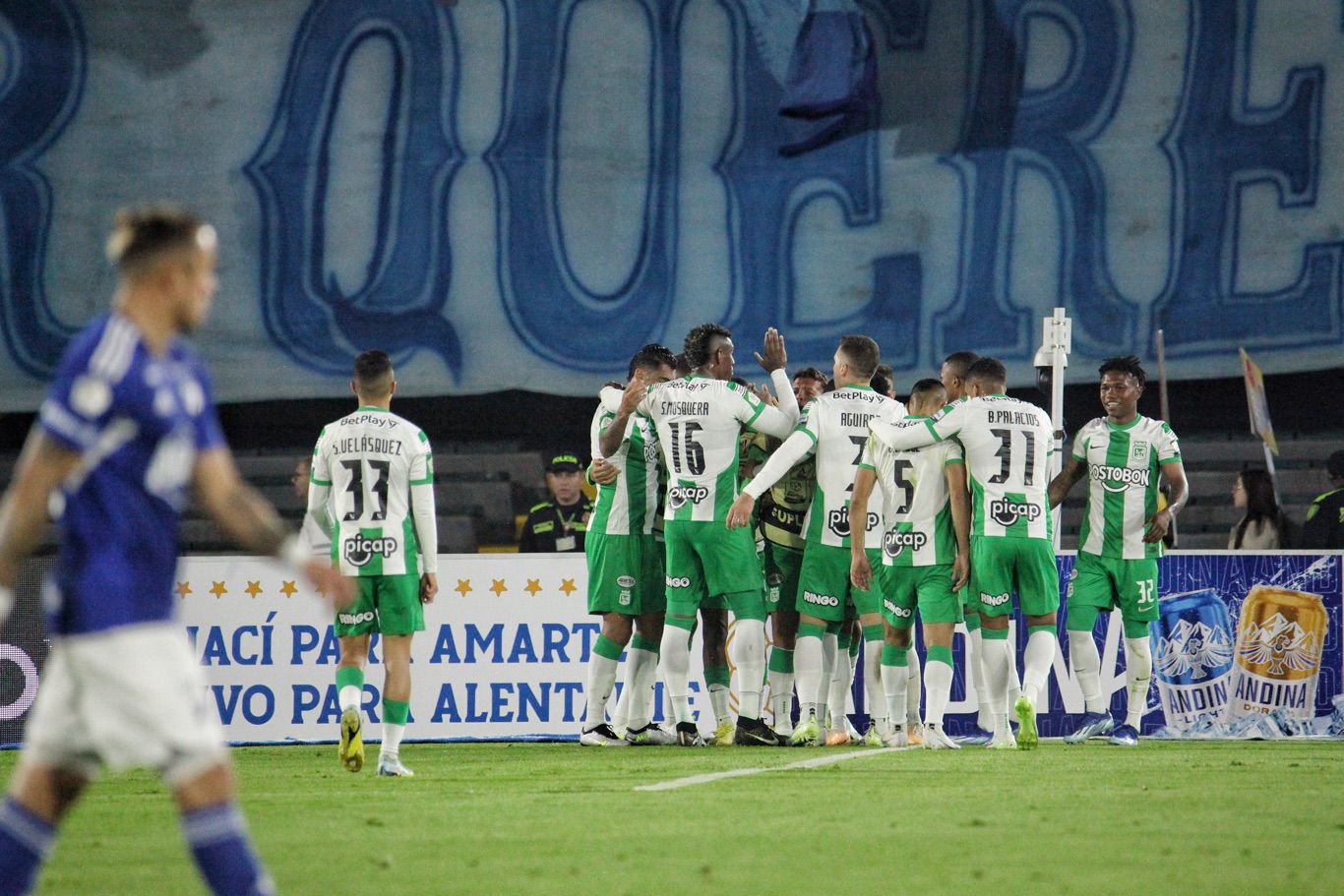 Millonarios enfrenta a Nacional en juego válido por la final - Ida de la Copa BetPlay en el estadio Nemesio Camacho El Campin.