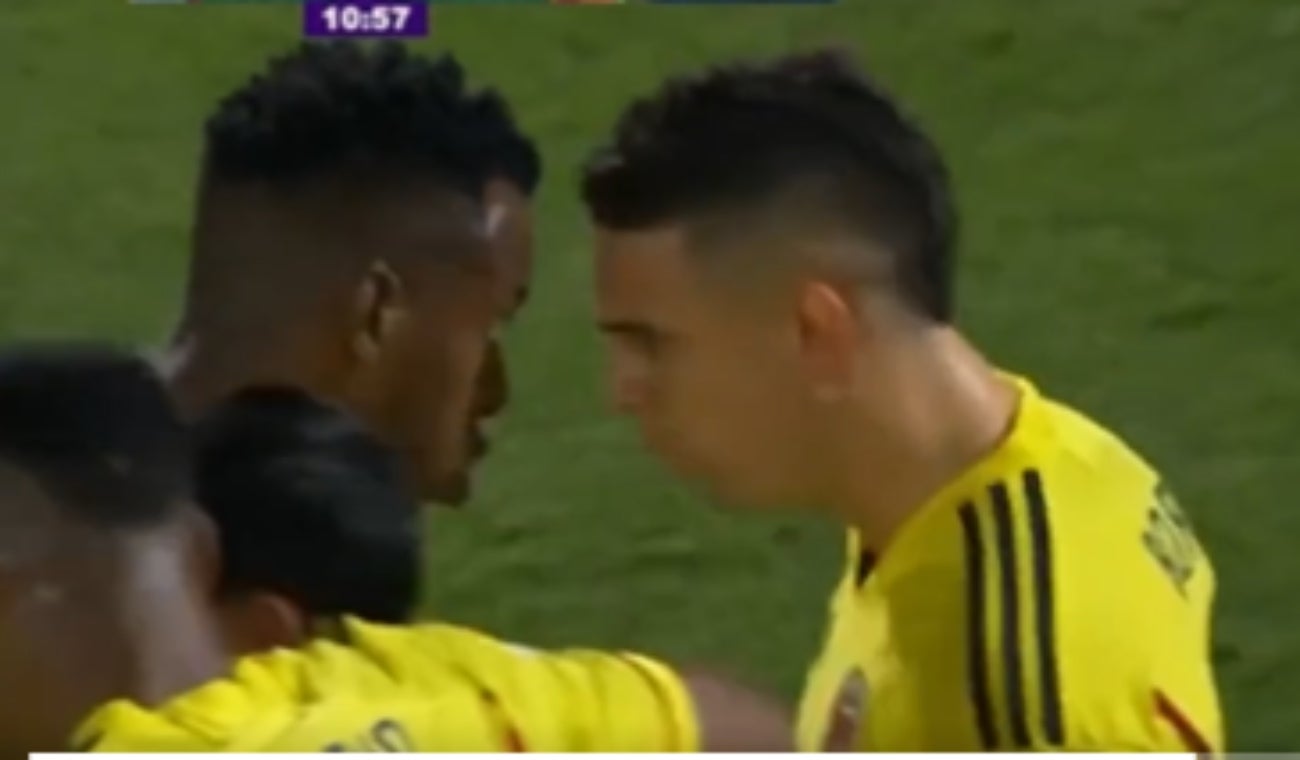 Santos Borré ante Paraguay