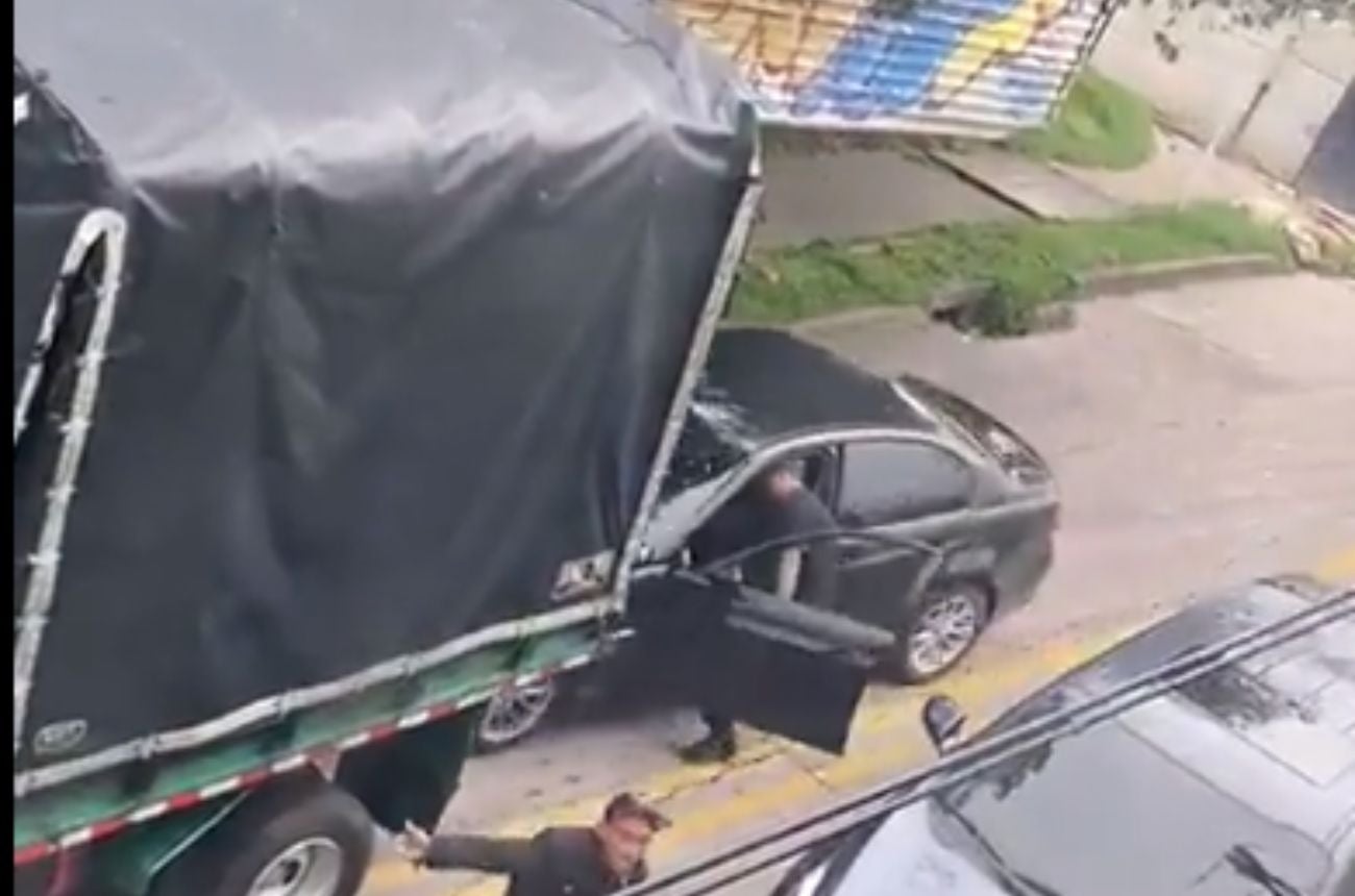 Conductor chocó BMW contra camión al sur de Bogotá