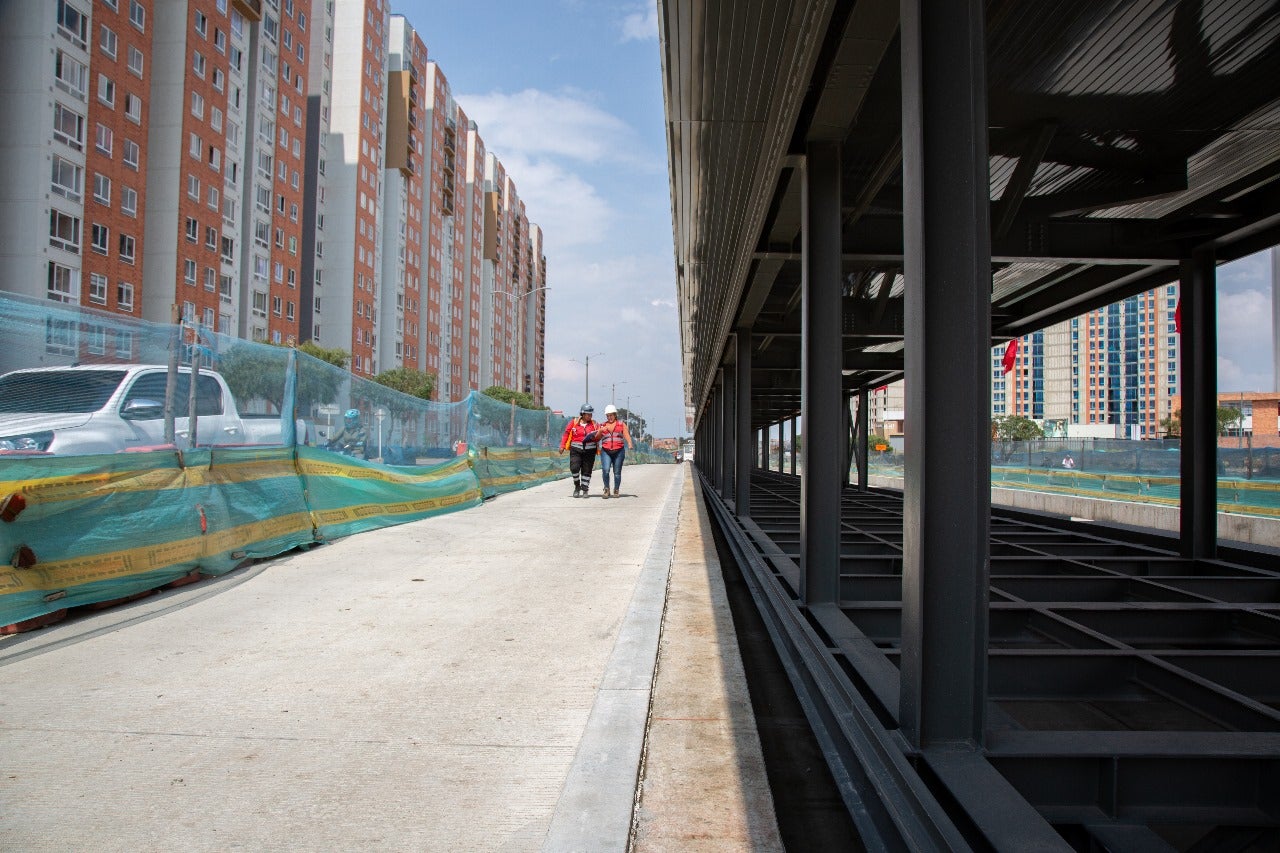 Estación de Transmilenio en construcción
