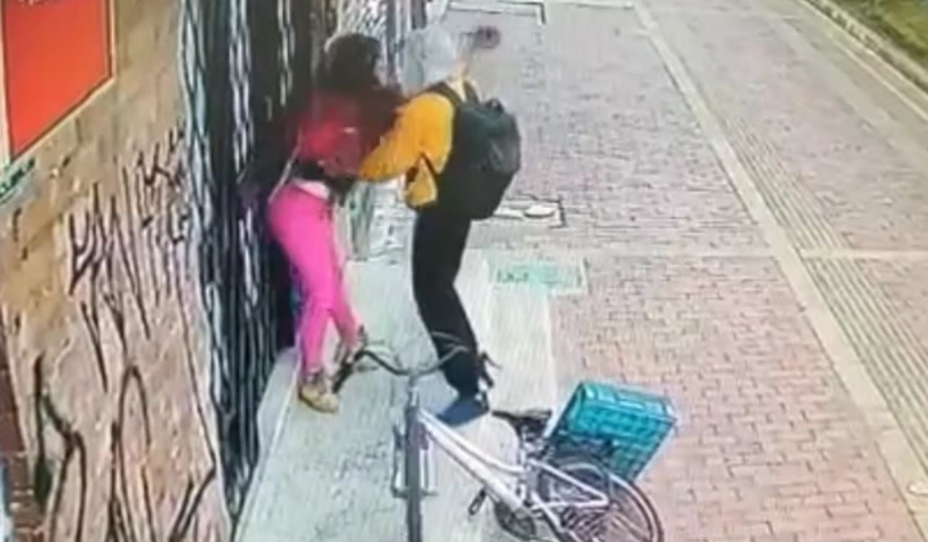 Joven fue atracada con tijeras